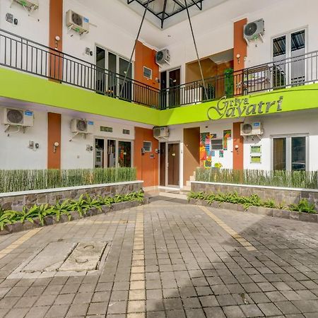 Hotel Super Oyo 3496 Griya Gayatri Syariah à Melati Extérieur photo