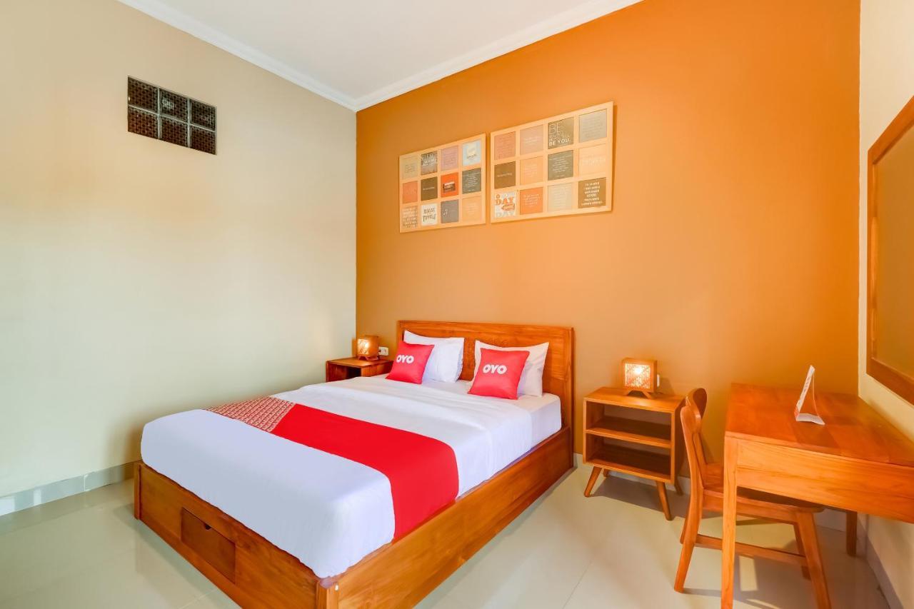 Hotel Super Oyo 3496 Griya Gayatri Syariah à Melati Extérieur photo